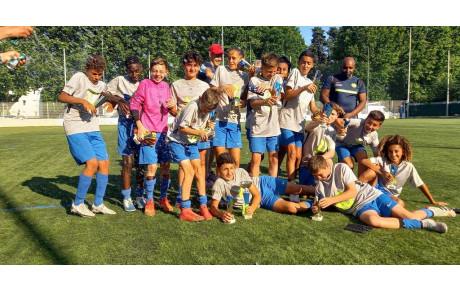 LE FC MOUGINS REMPORTE LE TOURNOI U13